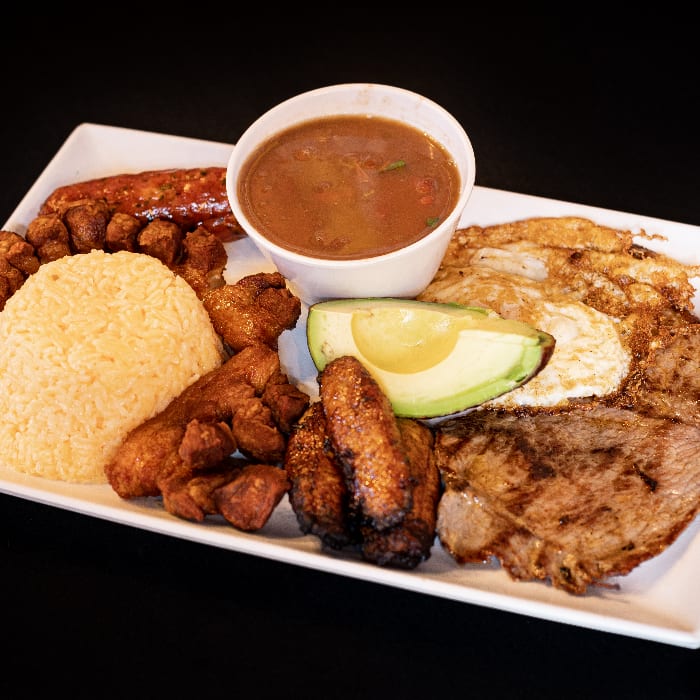 Montanero ( Bandeja Paisa ).