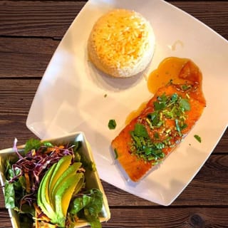 Salmon plate