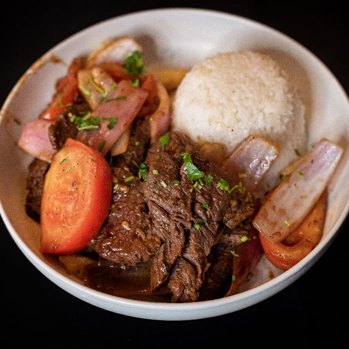 Lomo Saltado.
